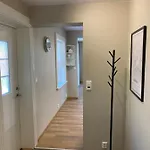 דירה Fin Leilighet, Sentralt Og Sjonaert,med Parkering ארנדל