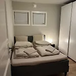 Fin Leilighet, Sentralt Og Sjonaert,med Parkering * Arendal