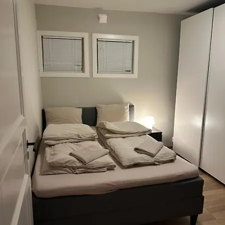 Fin Leilighet, Sentralt Og Sjonaert,med Parkering * Arendal