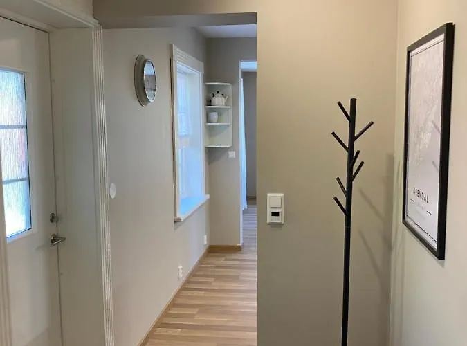 Apartamento Fin Leilighet, Sentralt Og Sjonaert,med Parkering Arendal