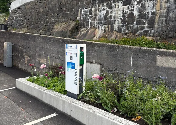 Fin Leilighet, Sentralt Og Sjonaert,med Parkering Апартаменты Арендаль